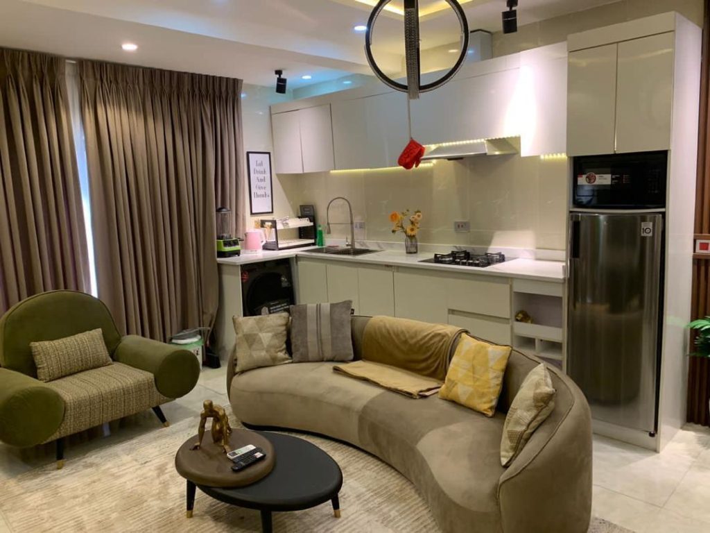 Shortlet in Lekki Ologolo