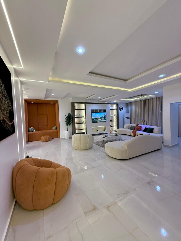 2 Bedroom shortlet in Lekki Phase 1