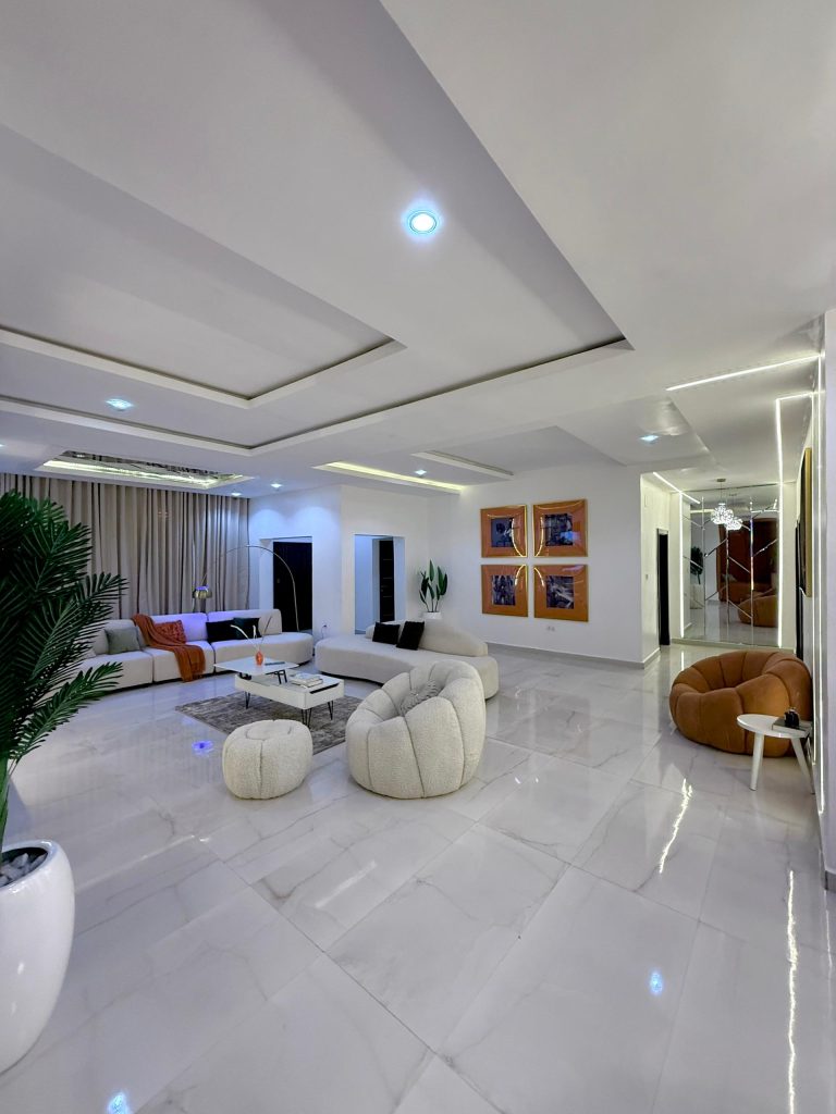 2 Bedroom Shortlet in Lekki
