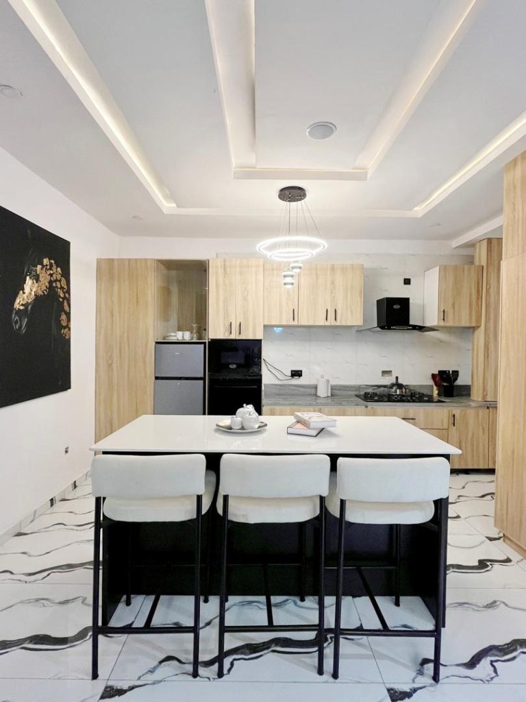 3 Bedroom Shortlet in Ikoyi