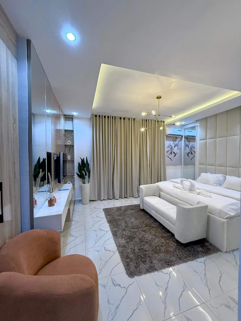 2 Bedroom in Shortlet