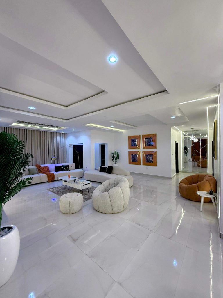 2 Bedroom Shortlet in Abuja