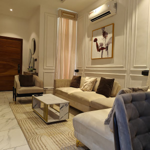 Exquisite 4-Bedroom in Ikota GRA
