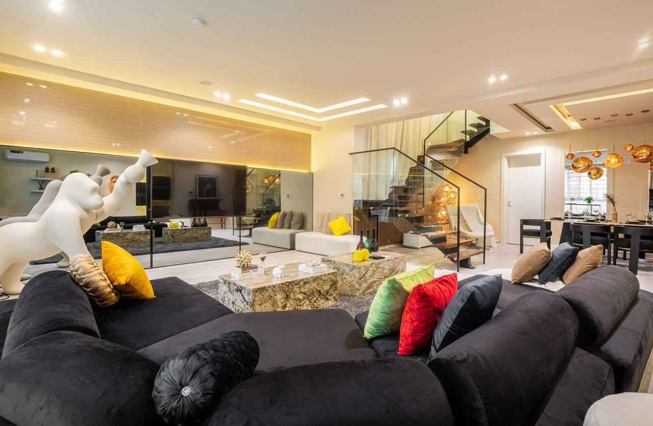 Luxurious Three (3) Bedroom Apartment in Victoria island 