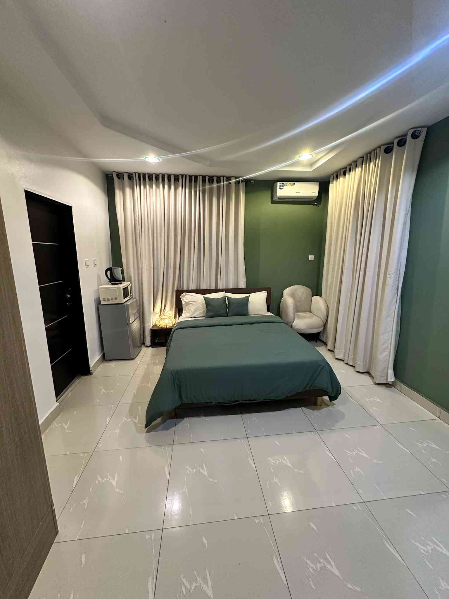 Meka Studio - 1 Bedroom Shortlet in Jahi, Abuja